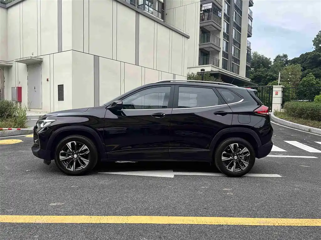 Chevrolet Trax 2019 Redline 325T Auto Fun Edition China VI фото 2