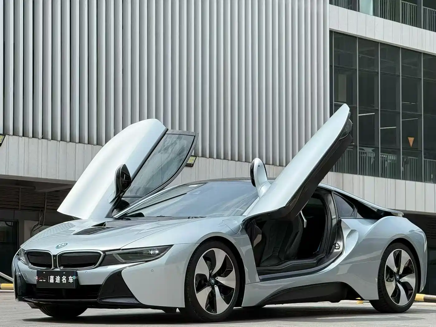 BMW i8 2014 Standard фото 3