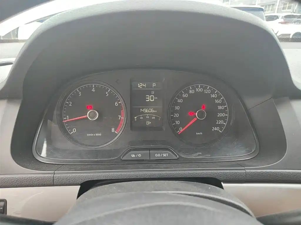 Volkswagen Lavida 2013 Facelift Classic 1.6L Automatic Trend фото 12
