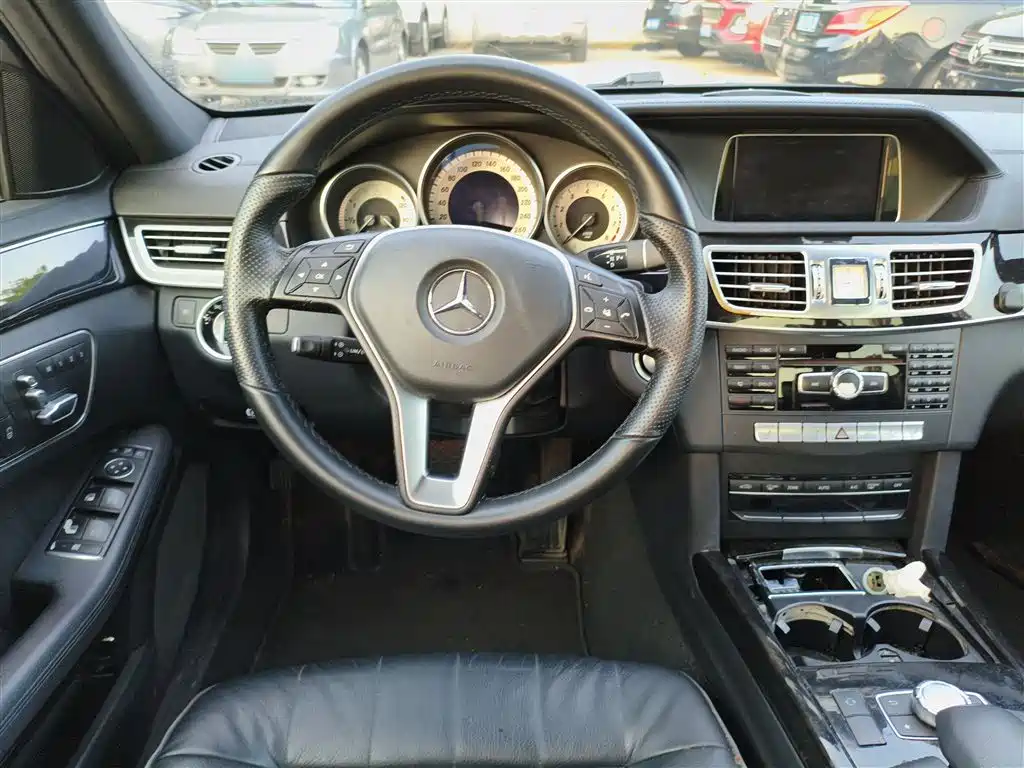 Mercedes-Benz E-Class 2015 E 320 L Sport фото 11