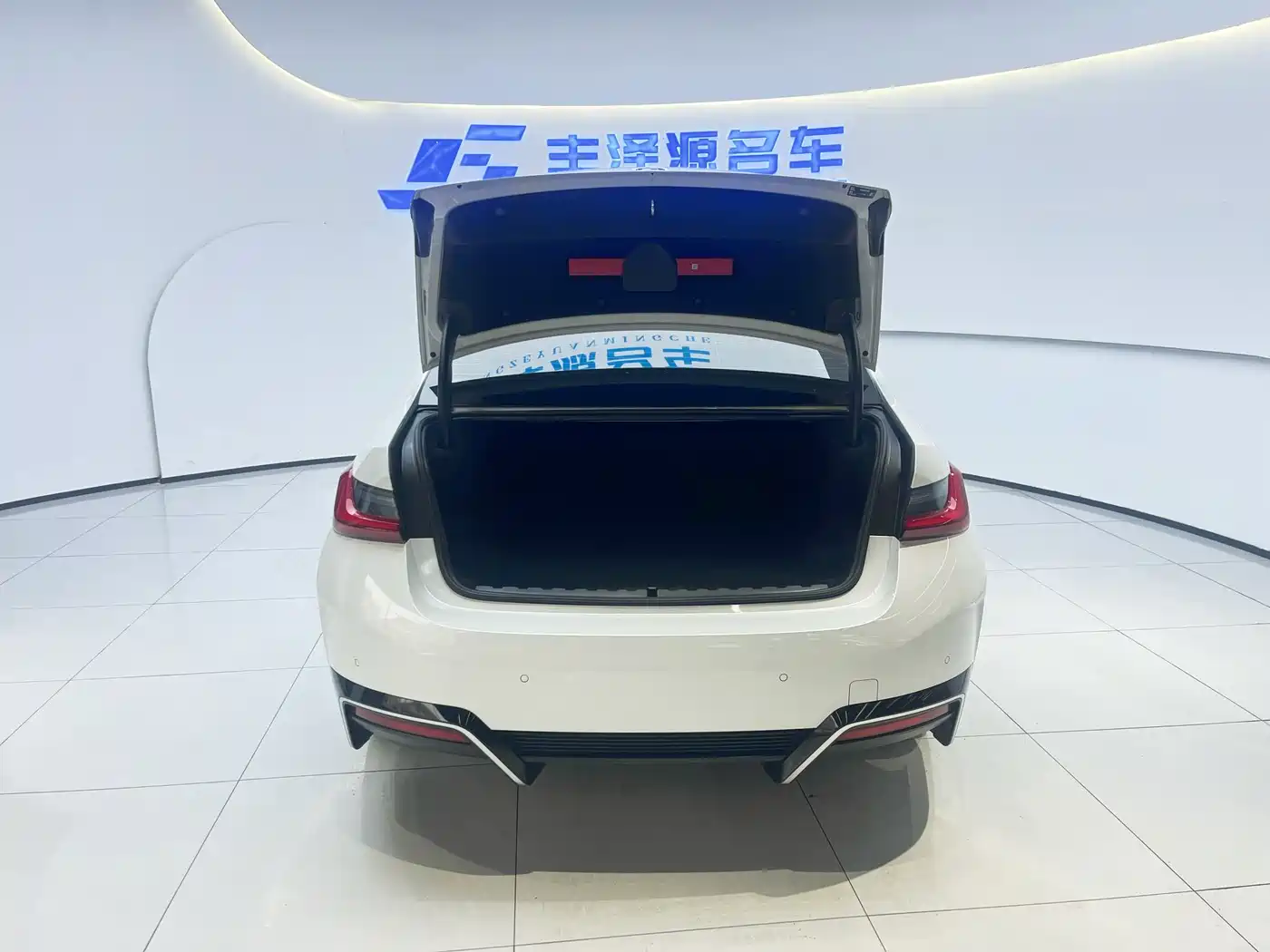 BMW i3 2024 eDrive 35 L фото 6