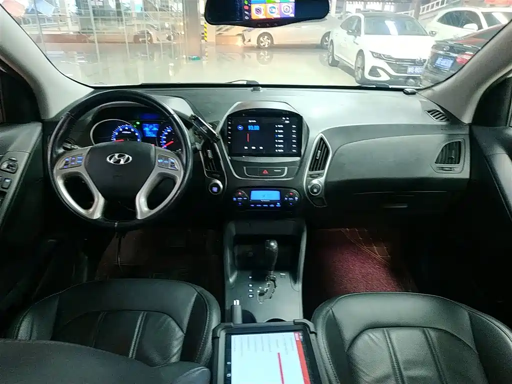 Hyundai Beijing Hyundai ix35 2015 2.0L Automatic 2WD Smart Type China IV фото 10