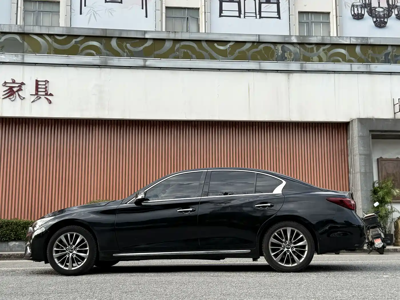Infiniti Q50L 2018 2018 2.0T Leisure Edition China V