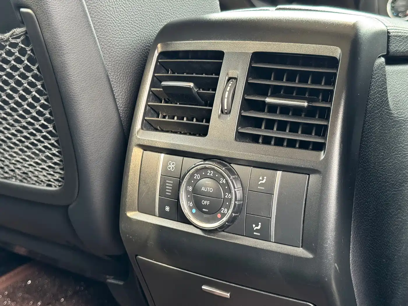 Mercedes-Benz M-Class 2012 Model ML 350 Luxury фото 18