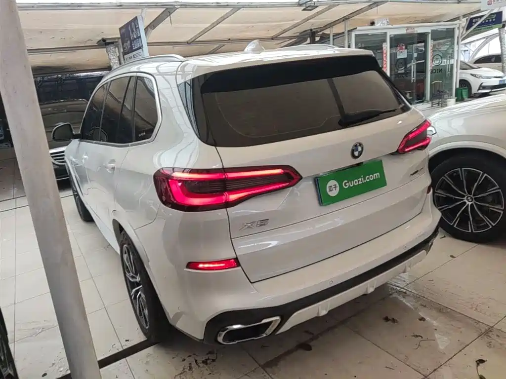 BMW X5 (Import) 2019 xDrive40i M Sport Package фото 5