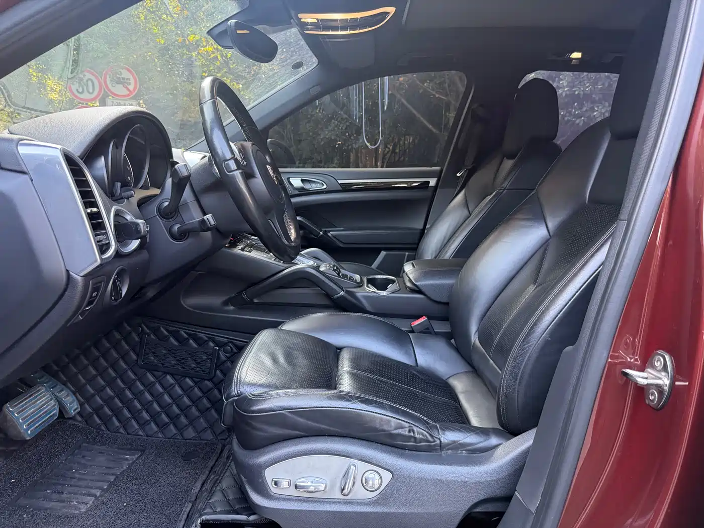 Porsche Cayenne 2011 Cayenne 3.0T фото 7