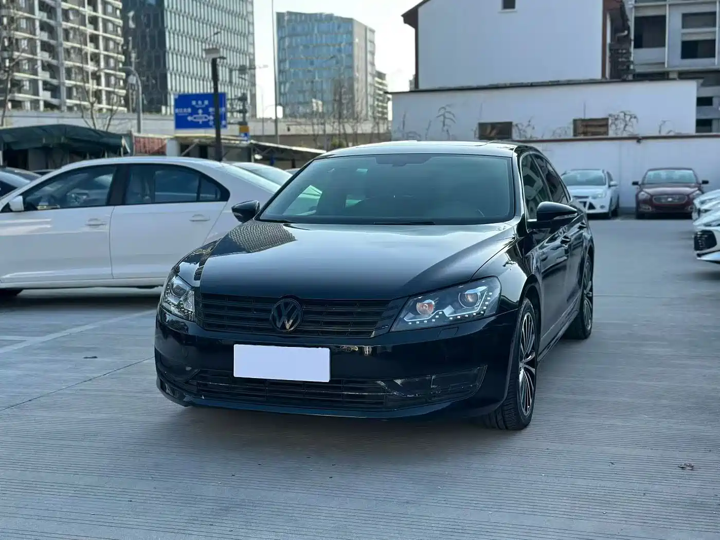 Volkswagen Passat 2011 2.0TSI DSG Royal Edition