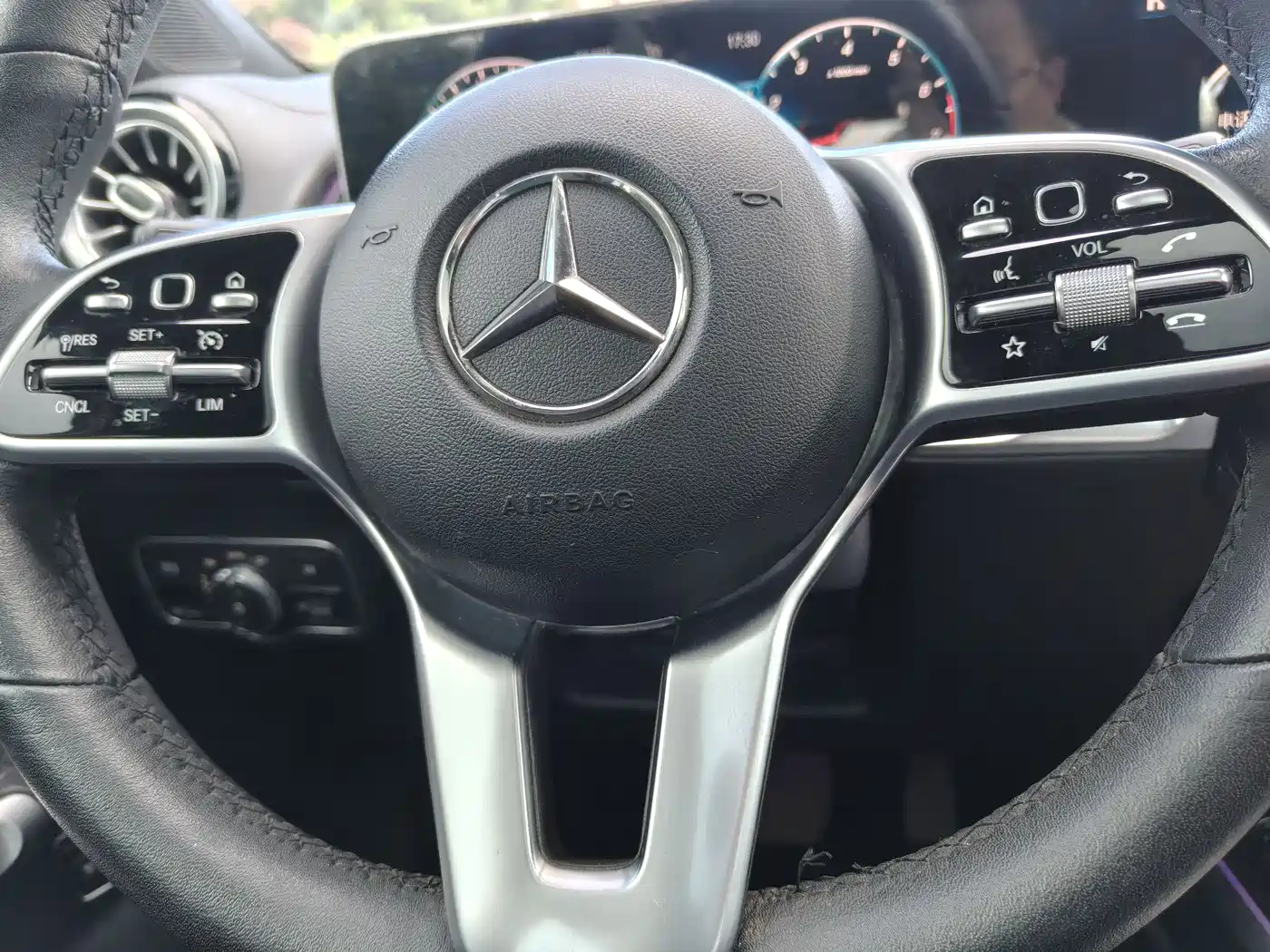 Mercedes-Benz GLB 2020 Facelift GLB 200 Dynamic фото 7