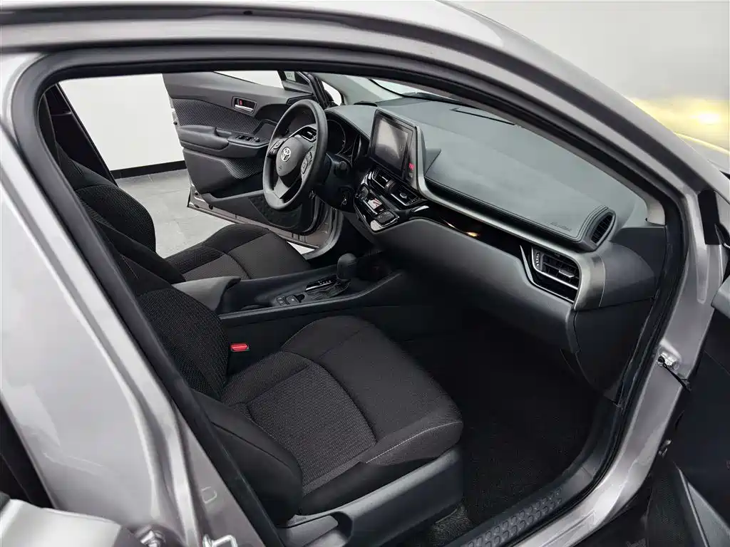 Toyota IZOA 2021 2.0L Yixing Edition фото 23