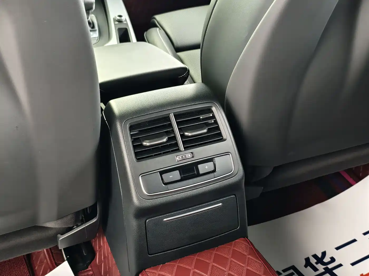 Audi A4L 2024 40 TFSI Fashion Dynamic фото 14