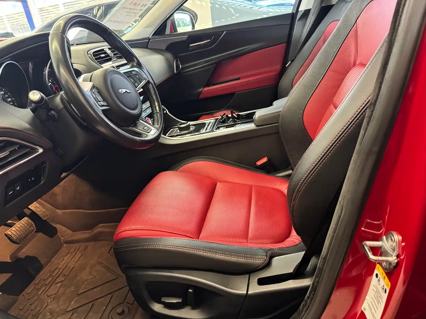 Jaguar XE 2017 2015 2.0T 200PS R-Sport