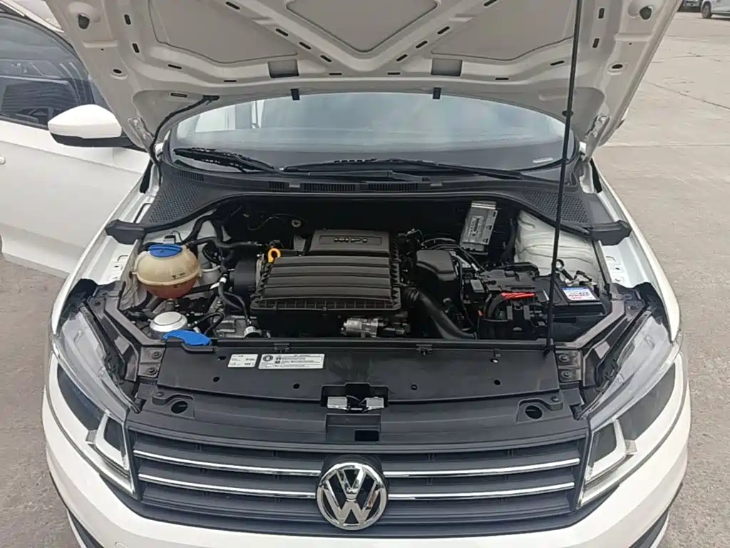 VOLKSWAGEN SANTANA