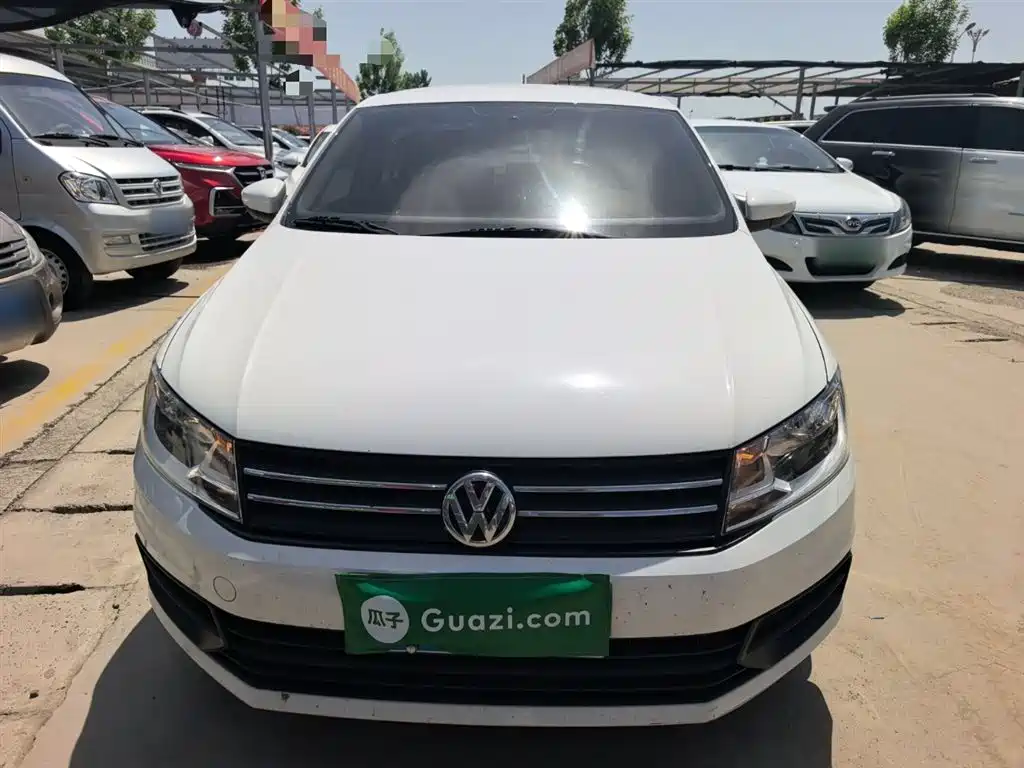 VOLKSWAGEN SANTANA