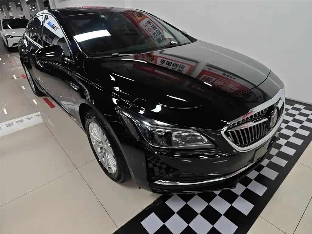 Buick LaCrosse 2018 Model 20T Luxury Edition фото 4