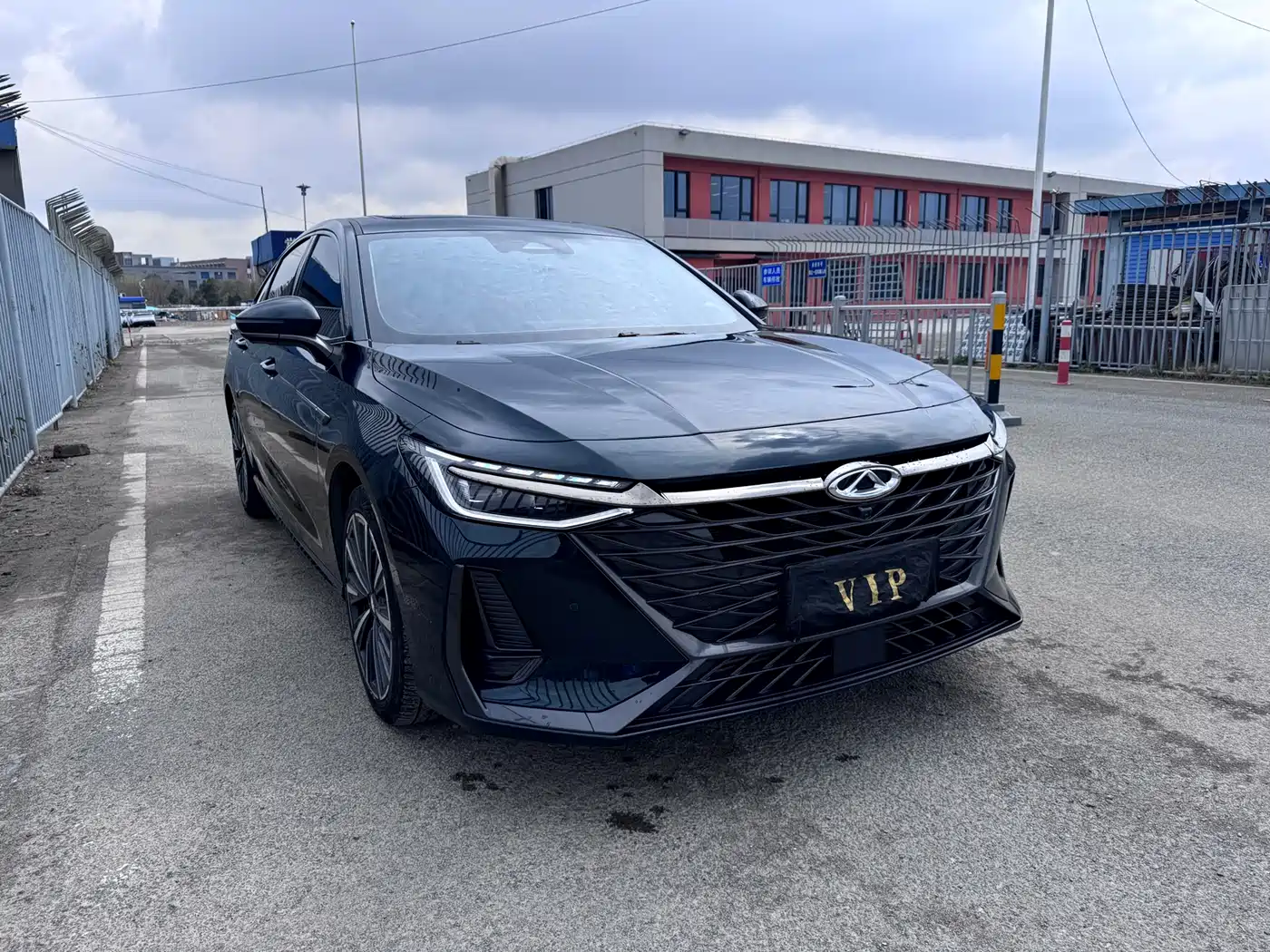 CHERY ARRIZO 8