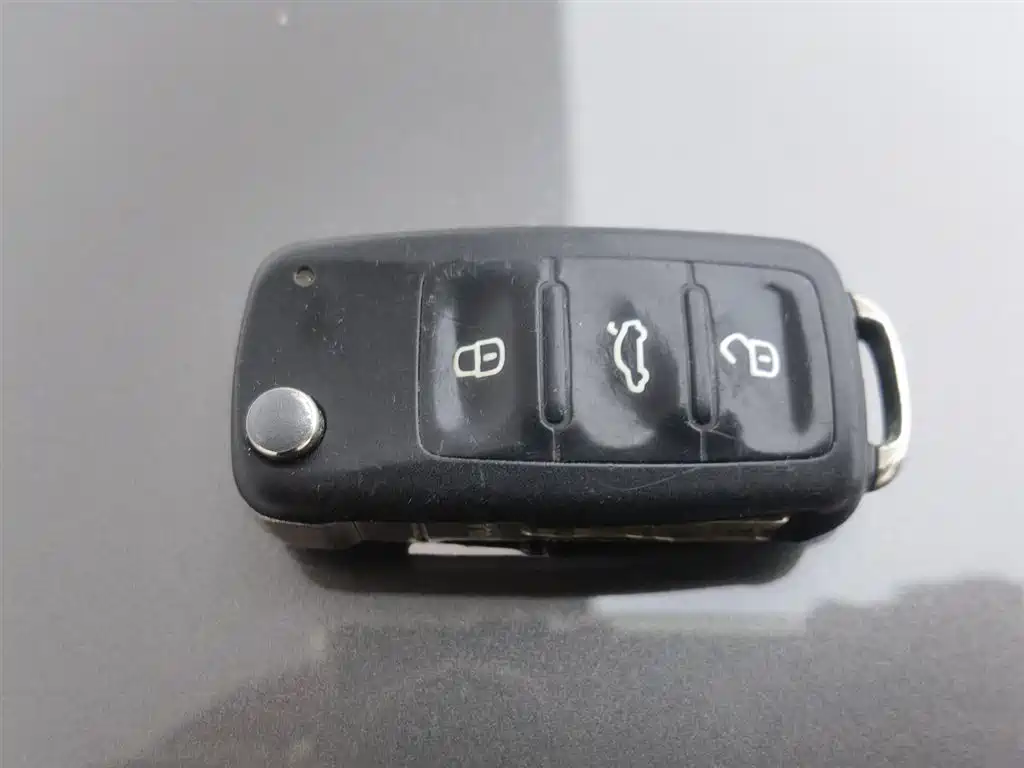 Volkswagen Bora 2016 Model 1.6L Manual Fashion фото 19