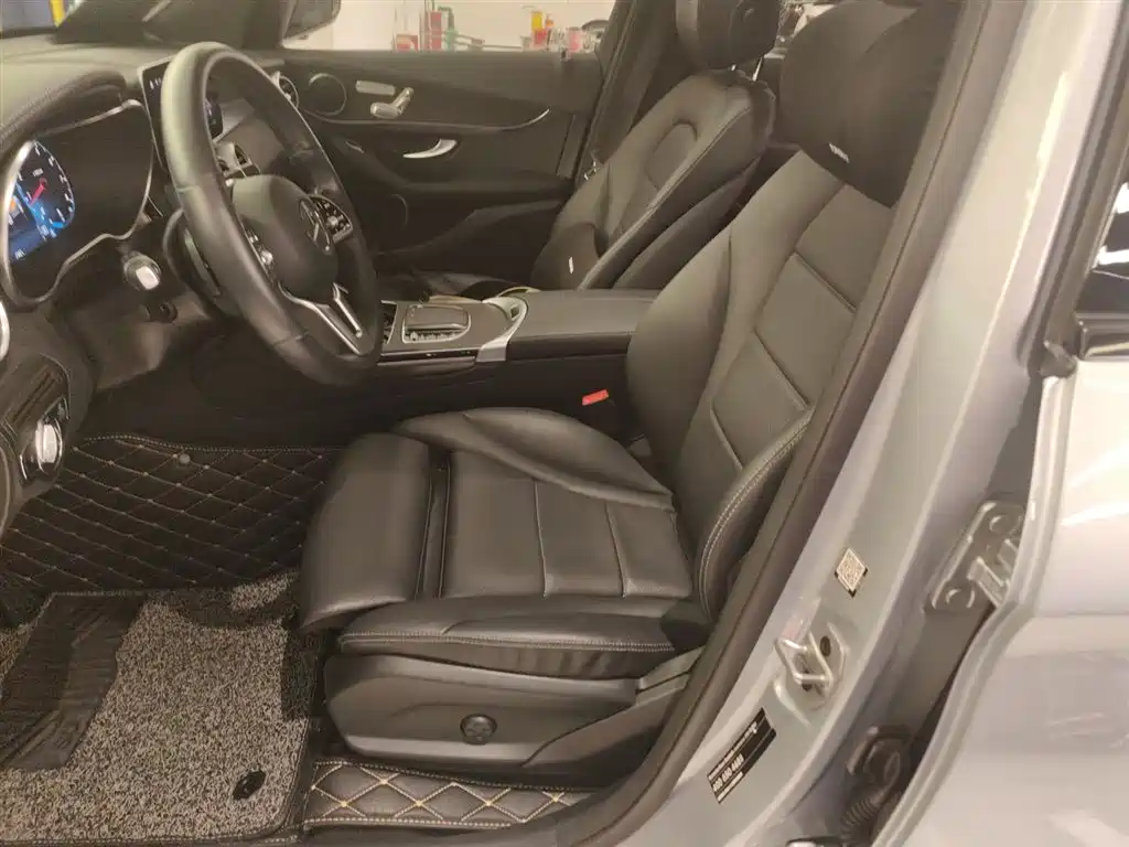 Mercedes-Benz GLC Coupe 2021 GLC 300 4MATIC Coupe SUV фото 11