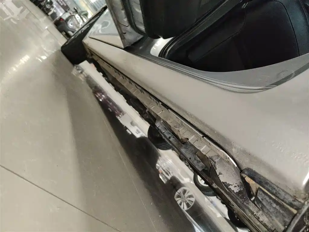 Toyota Corolla 2017 Model 1.2T CVT GL-i Leather Edition фото 22