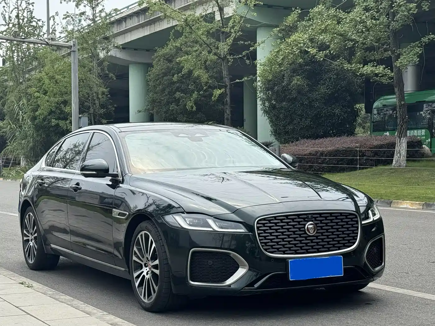 Jaguar XFL 2025 2024 2.0T P250 2WD Premium Luxury