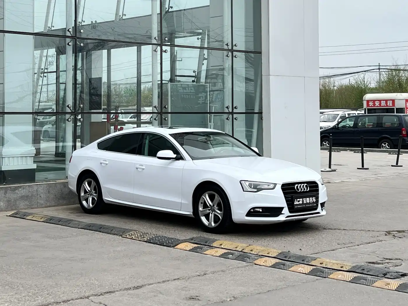 Audi A5 (Import) 2014 Sportback 45 TFSI фото 3