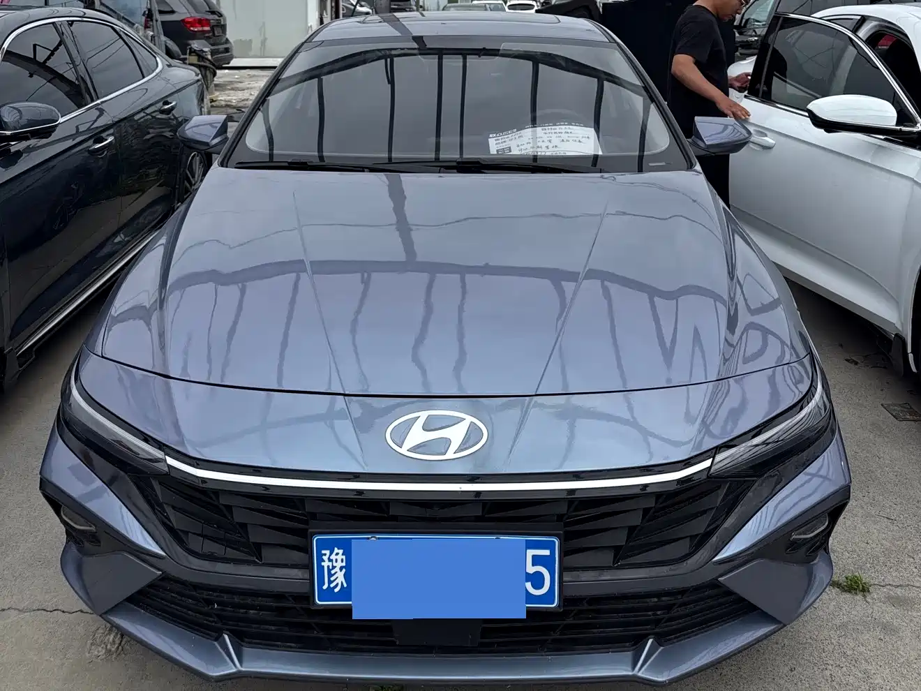 Hyundai Elantra 2023 Model 1.5L CVT LUX Premium Edition фото 2