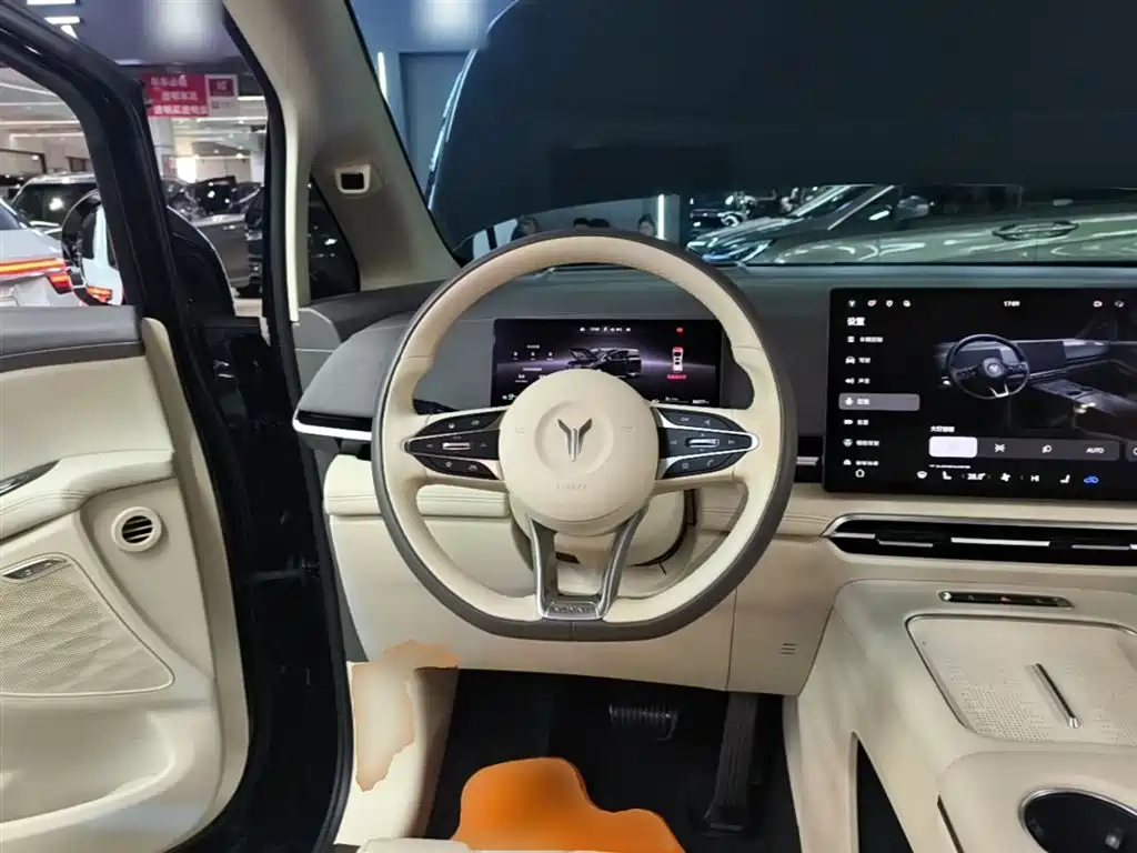 Voyah Auto Voyah Dreamer 2025 Model PHEV 4WD Excellent QianKun Edition фото 7