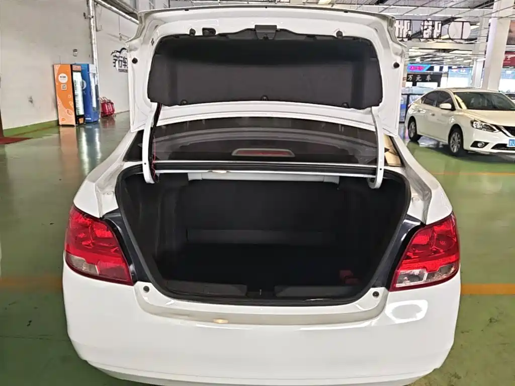 Chevrolet Sail 2015 Sail 3 1.5L Manual Ideal Sunroof Edition фото 19