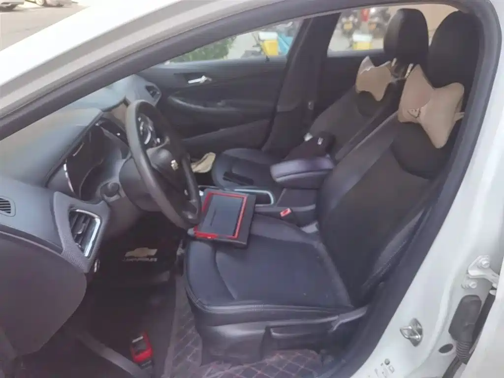 Chevrolet Cruze 2018 320 Automatic Pioneer Sunroof Edition фото 15