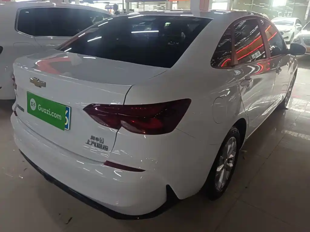 CHEVROLET CRUZE
