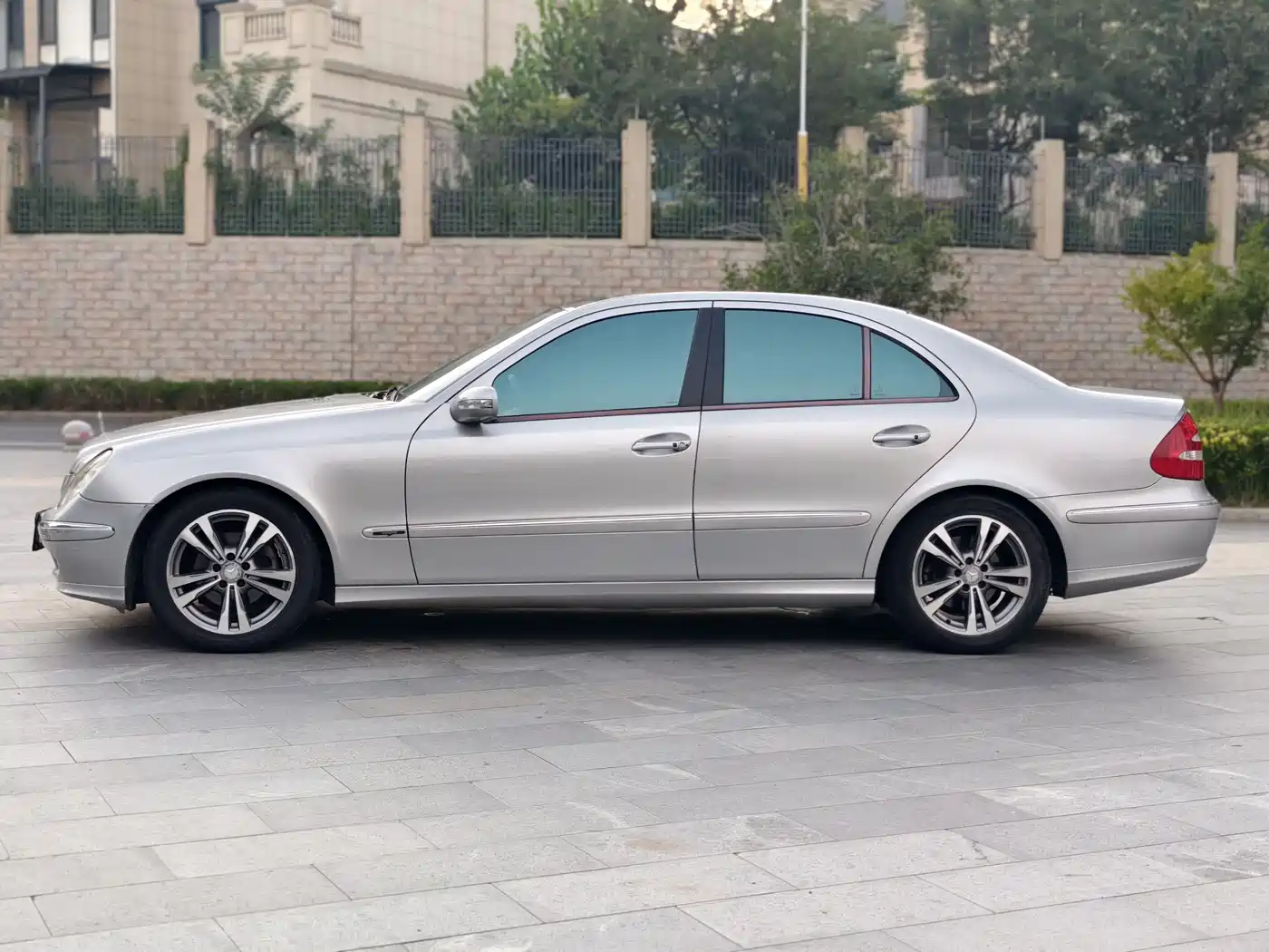 Mercedes-Benz E-Class (Import) 2004 E 240 фото 9