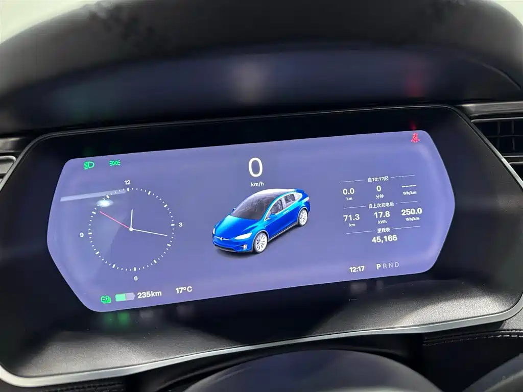 TESLA MODEL X