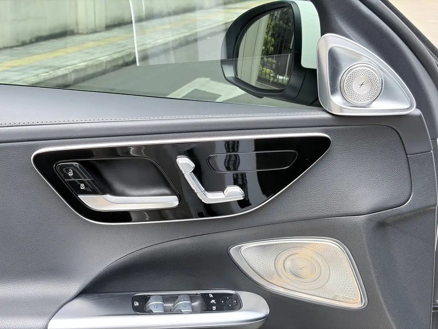 Mercedes-Benz C-Class 2024 C 200 L Sport Edition фото 17