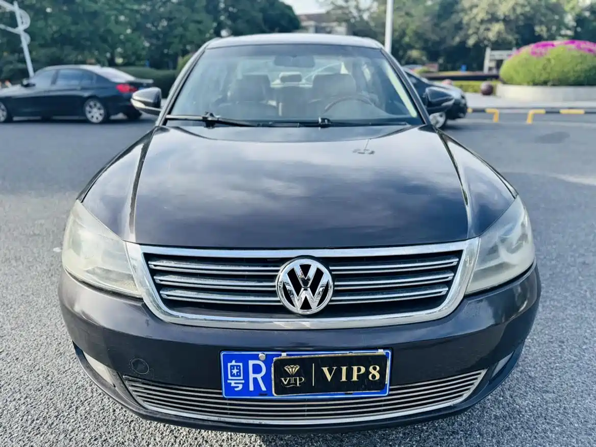 Volkswagen Passat Lingyu 2010 2009 1.8T Automatic Luxury