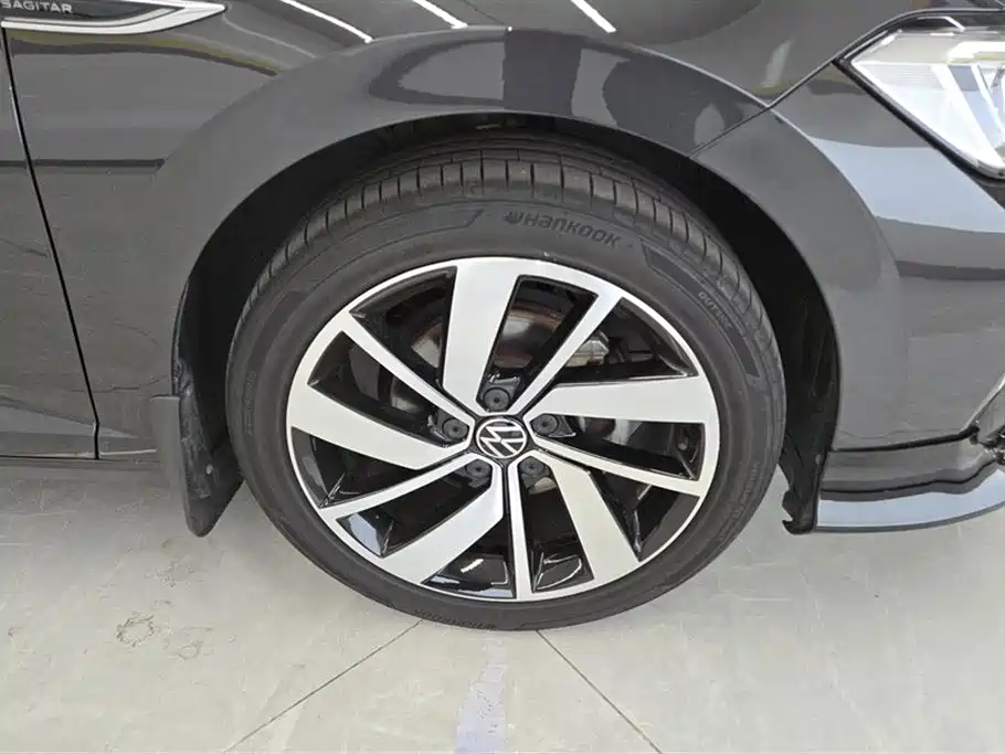 Volkswagen Sagitar 2023 300TSI DSG Surpassing Edition фото 6