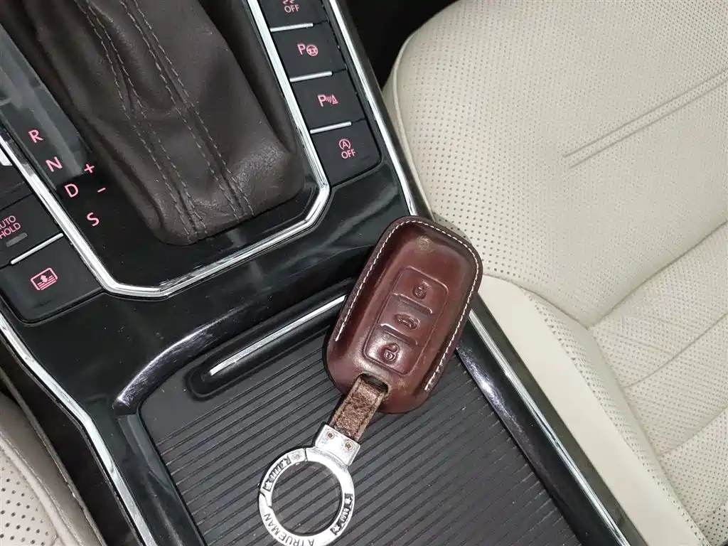 Volkswagen Passat 2016 380TSI DSG Premium Edition фото 17