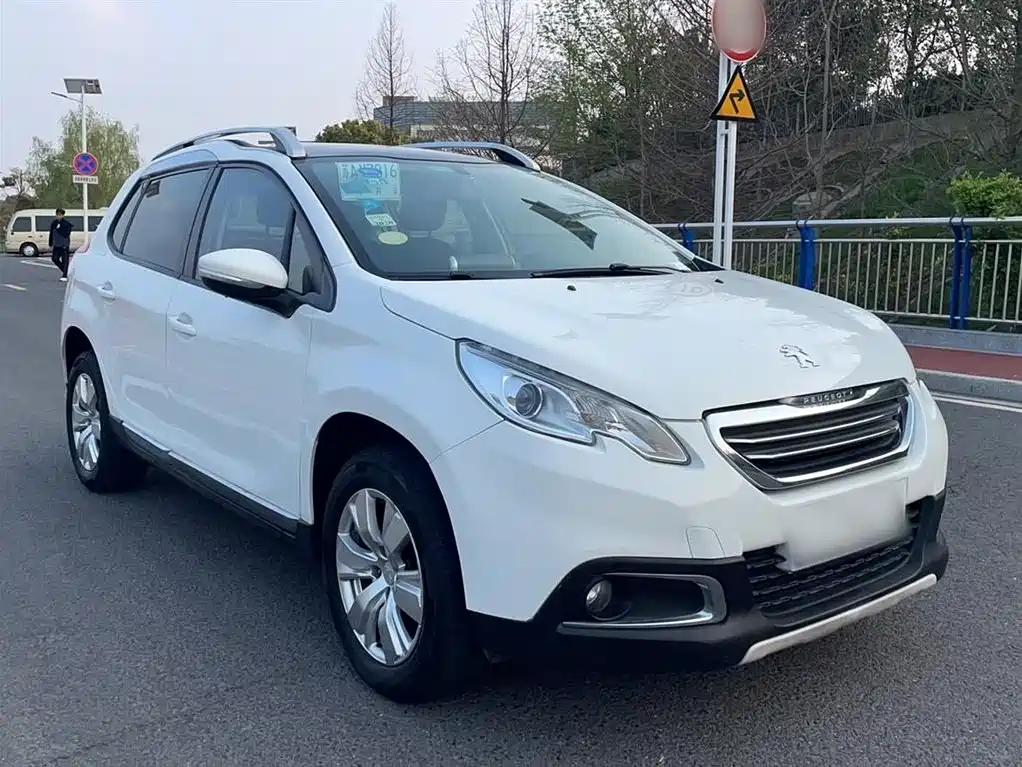 Peugeot 2008 2014 1.6L Automatic Fashion Edition фото 22