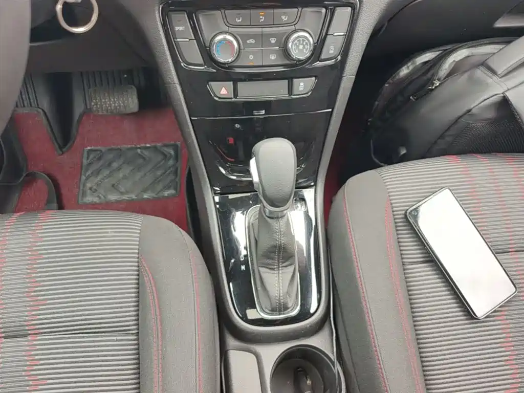 Buick Encore 2016 18T Automatic 2WD Urban Leading фото 14
