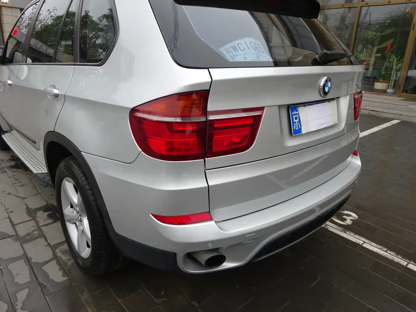 BMW X5 (Import) 2011 xDrive35i Leading Edition фото 9