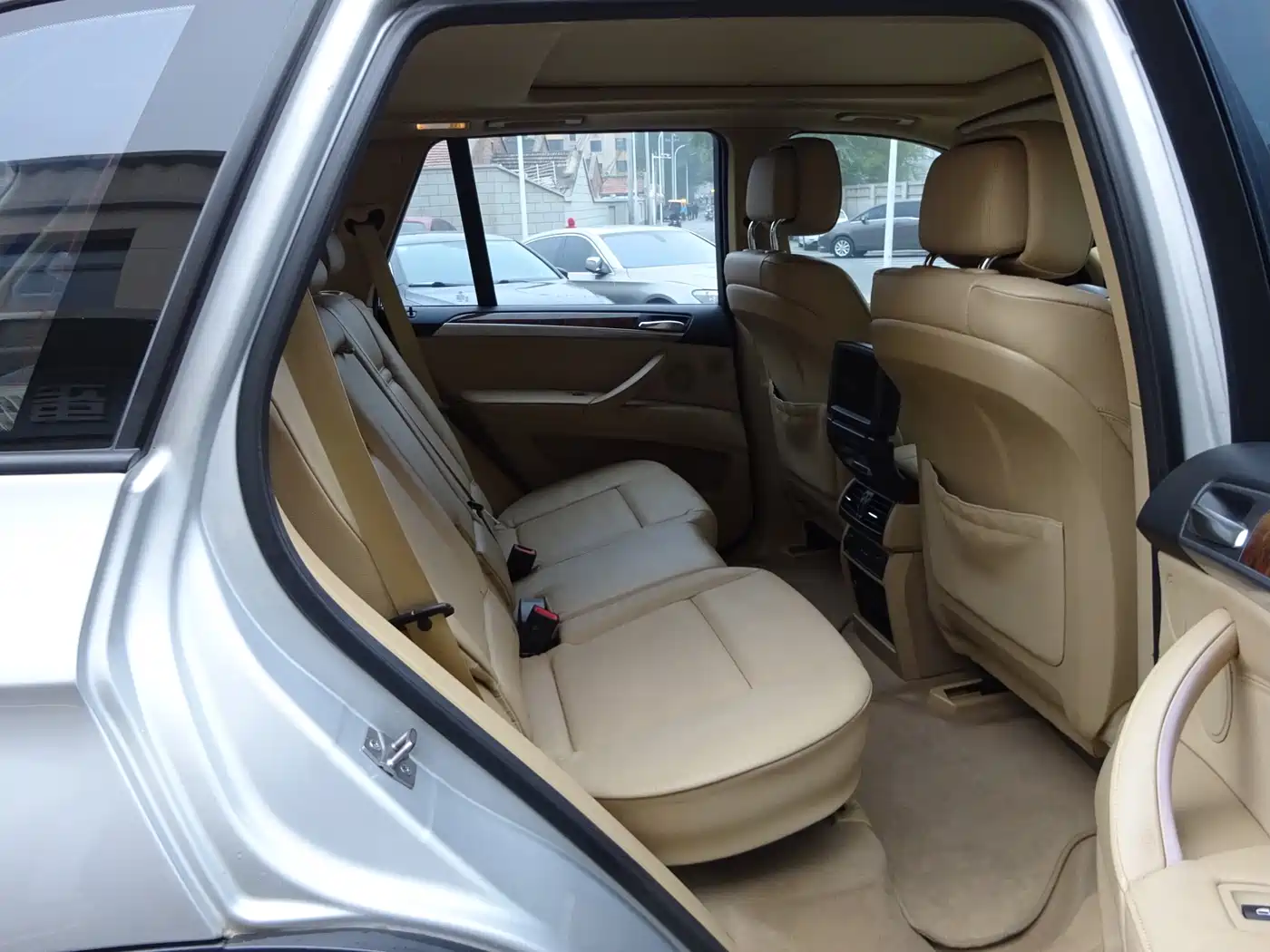 BMW X5 (Import) 2011 xDrive35i Leading Edition фото 18
