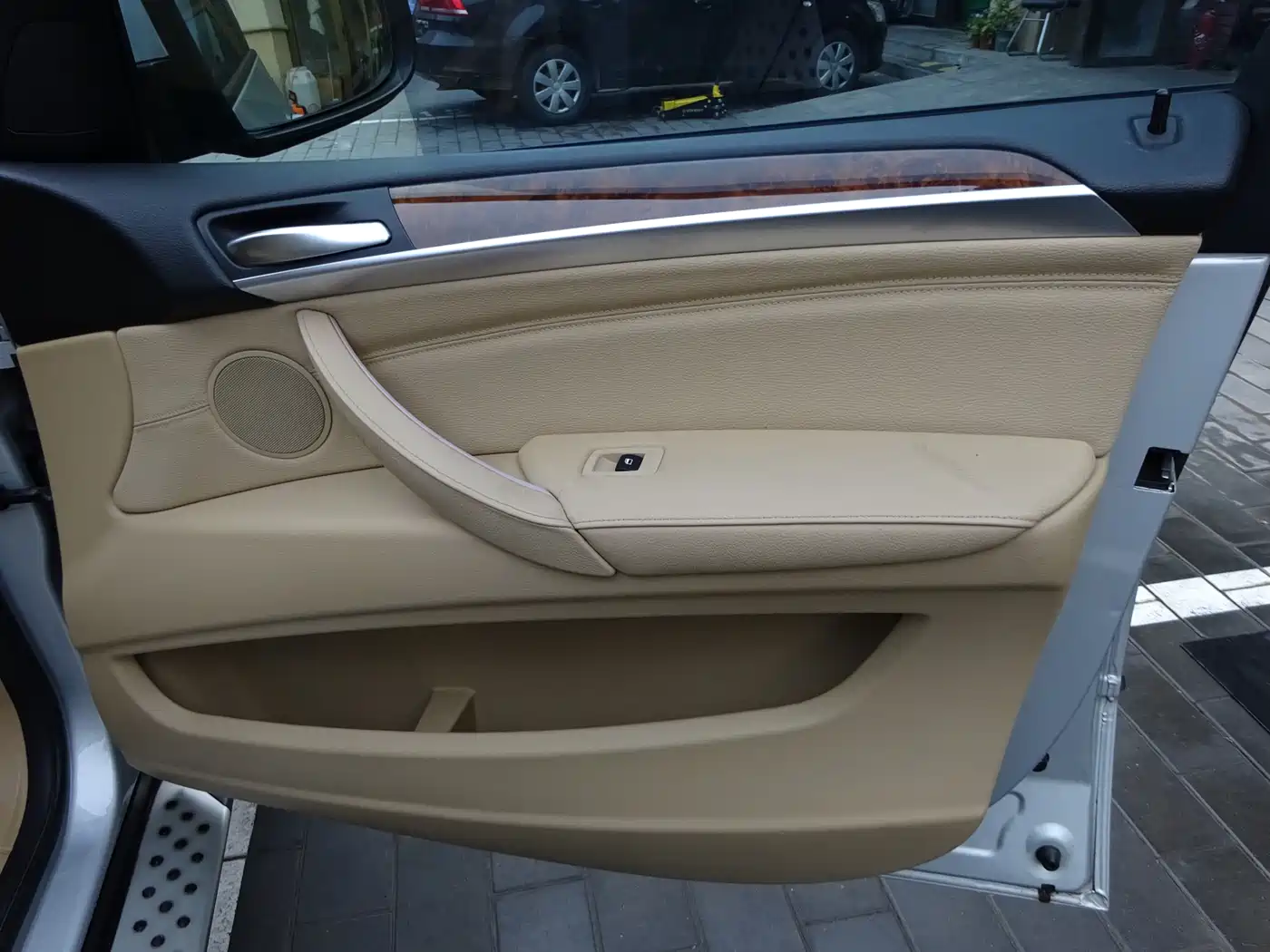 BMW X5 (Import) 2011 xDrive35i Leading Edition фото 30