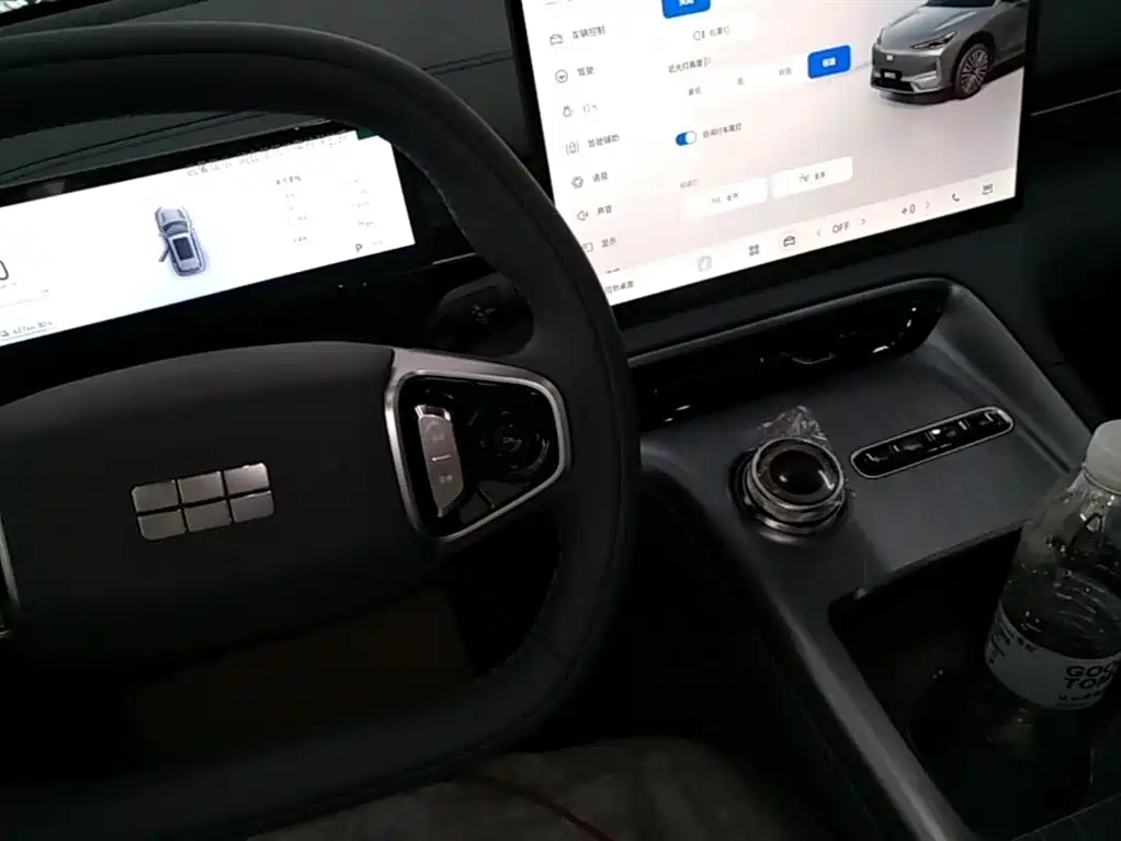Geely Galaxy Galaxy E5 2026 530km Voyager Edition фото 14