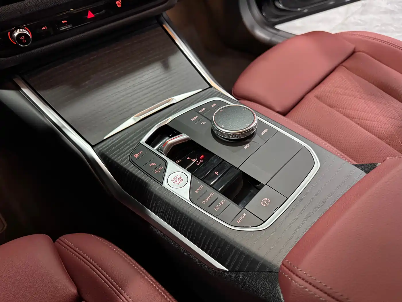 BMW 3 Series 2025 325Li M Sport Package фото 12