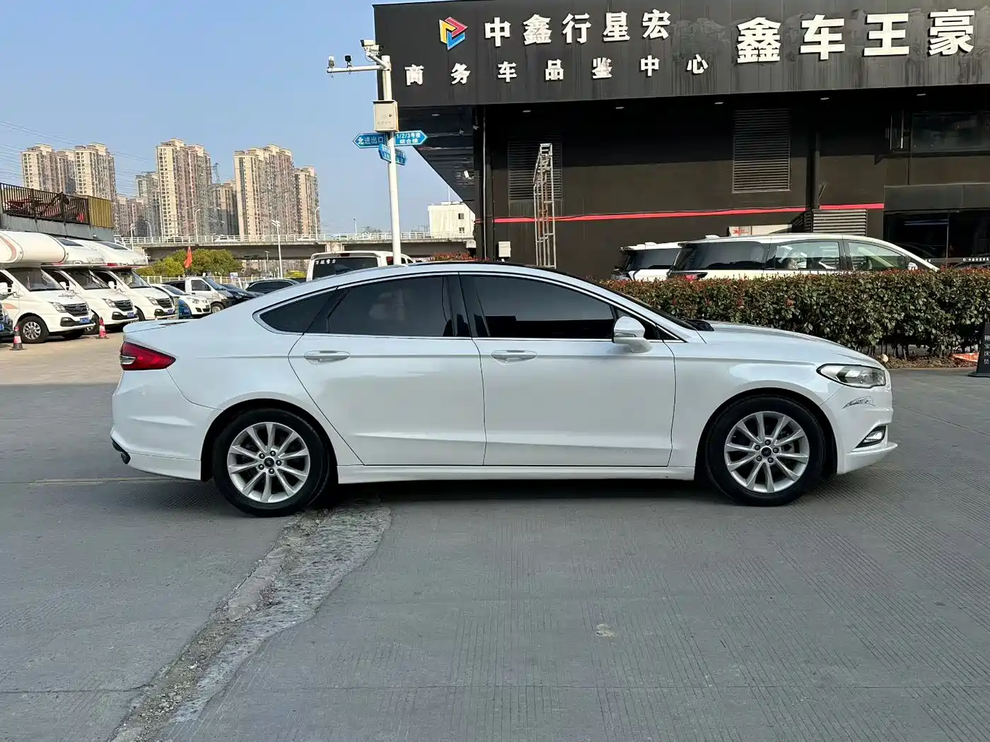 FORD MONDEO