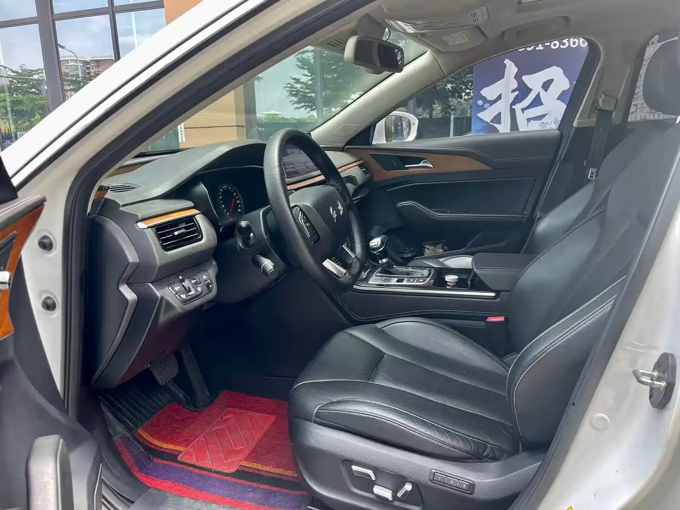 Hongqi H5 2018 30TD Smart Connected Royal Edition фото 4