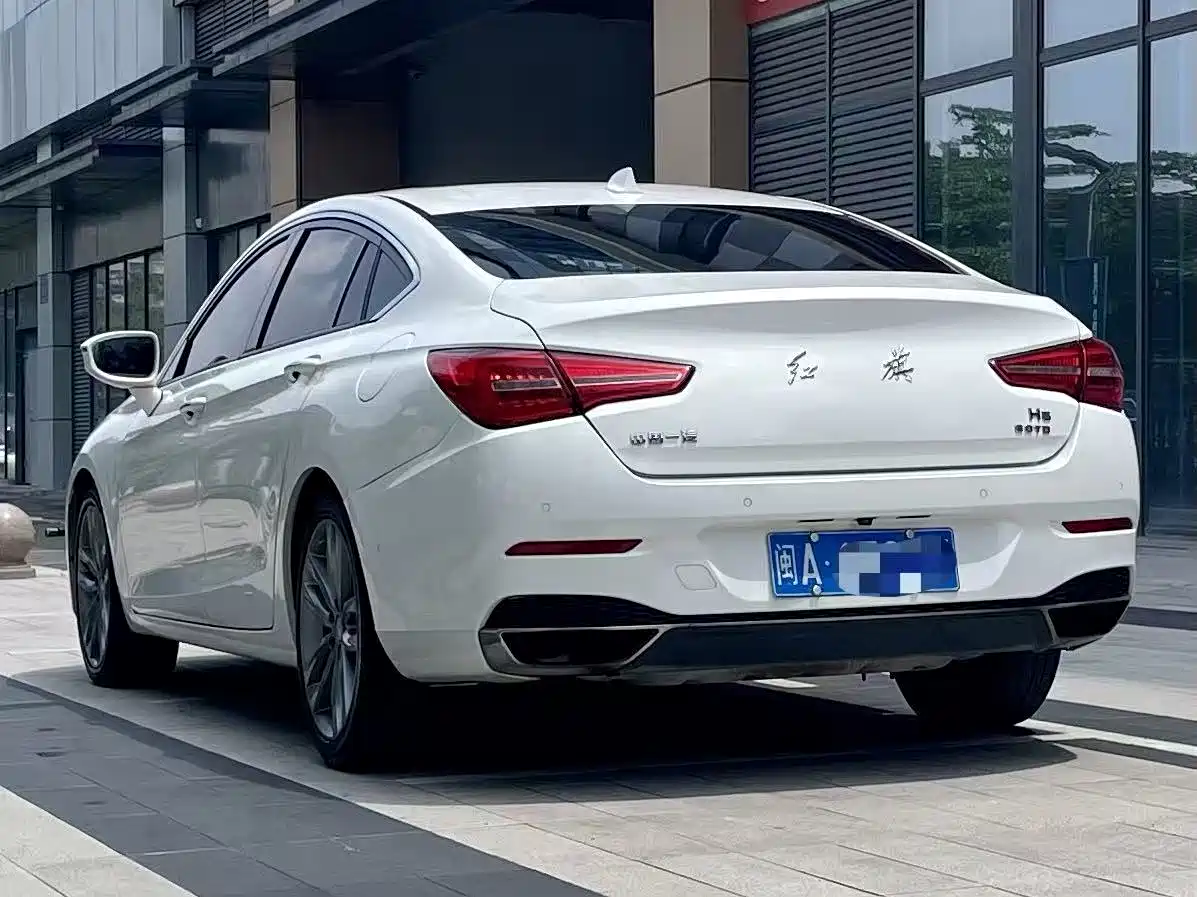 Hongqi H5 2018 30TD Smart Connected Royal Edition фото 7