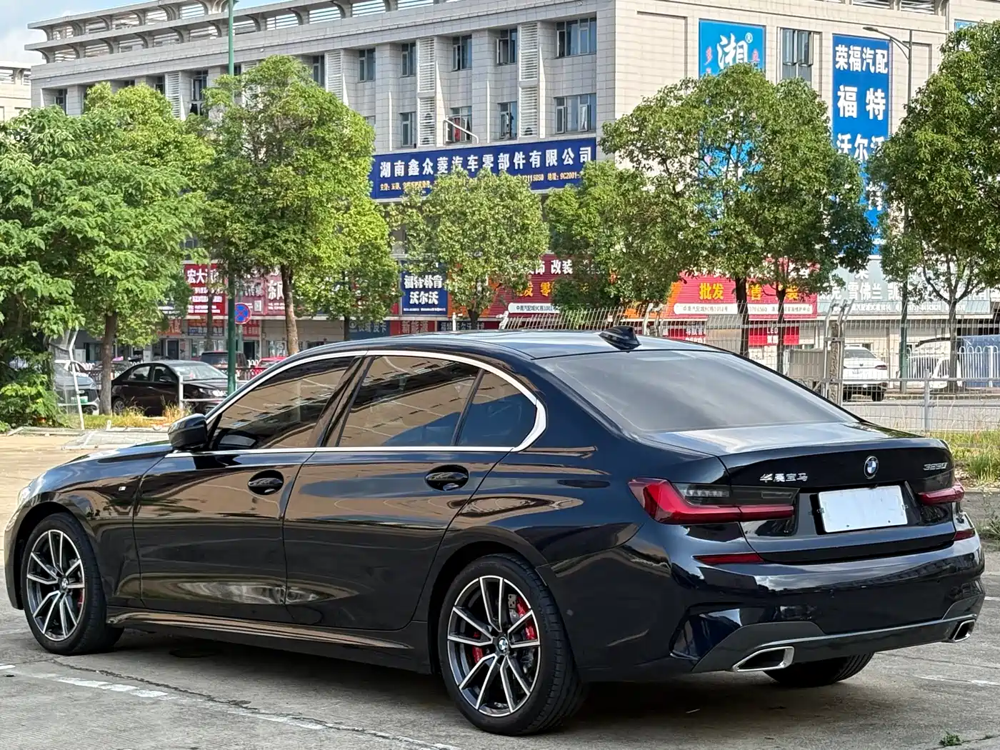 BMW 3-SERIES