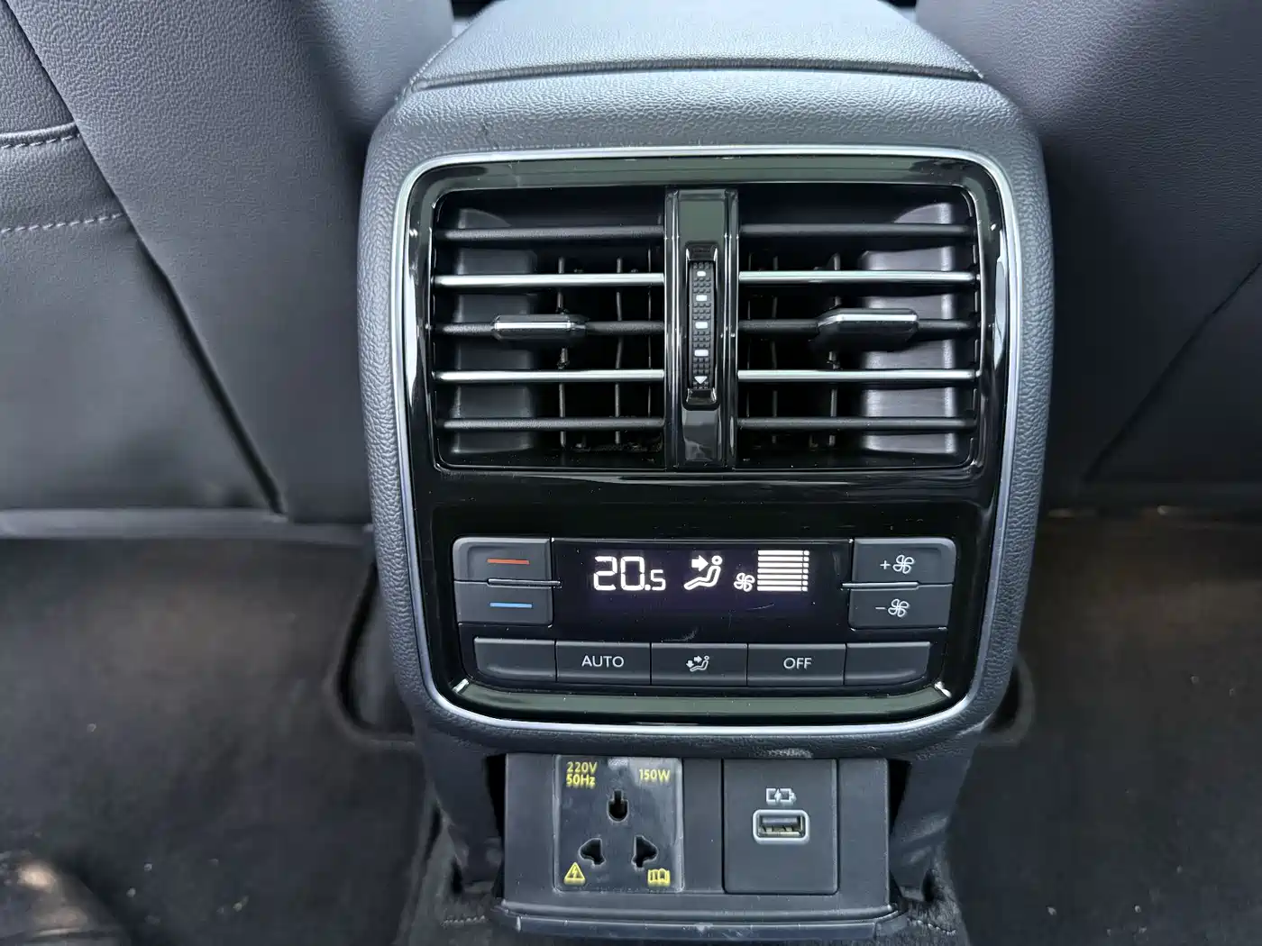 Volkswagen Magotan 2019 330TSI DSG Luxury Class China VI фото 22