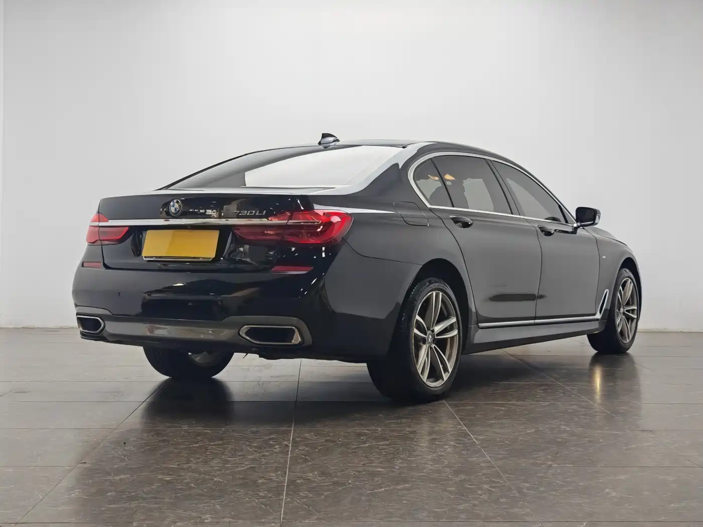 BMW 7 Series 2018 730Li Leading Type M Sport Package фото 3
