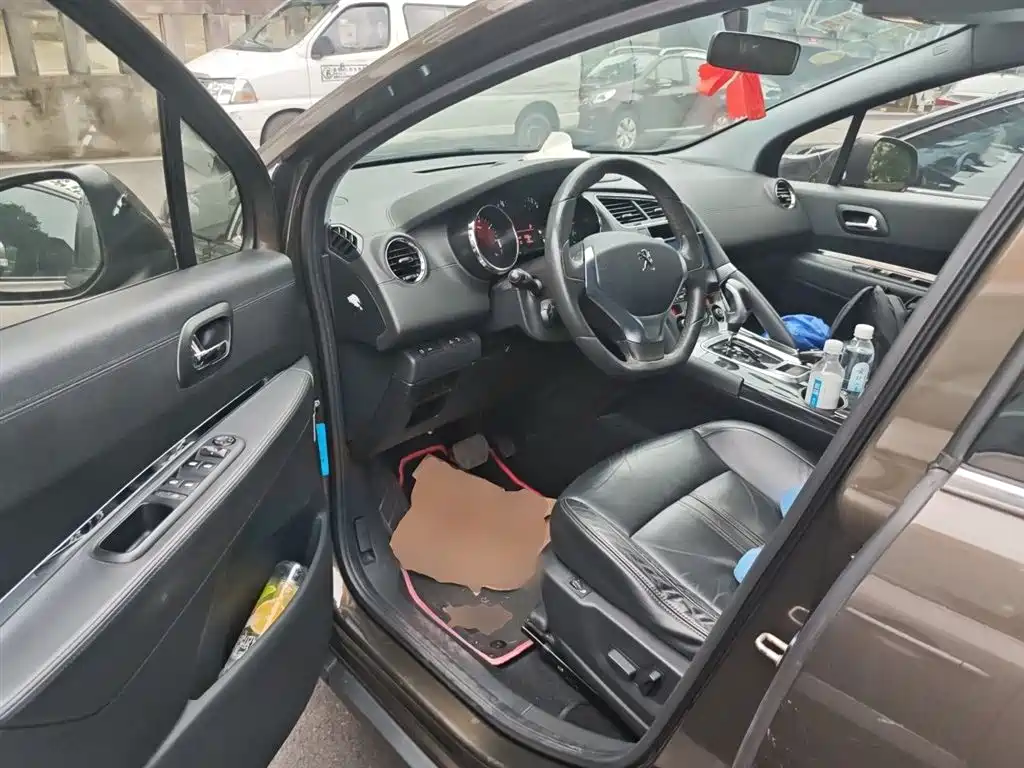 Peugeot 3008 2013 2.0L Automatic Trend Edition фото 13