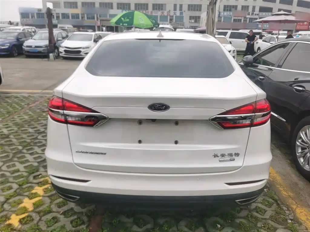FORD MONDEO